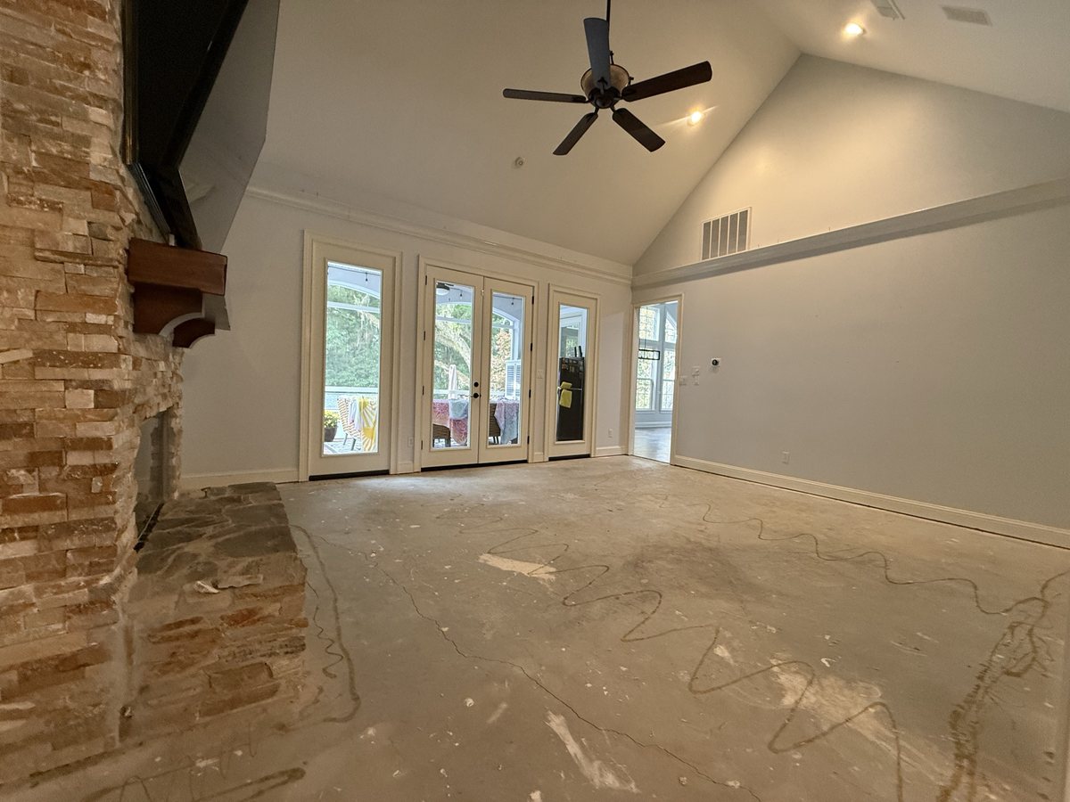 Great room before the JSR Construction remodel